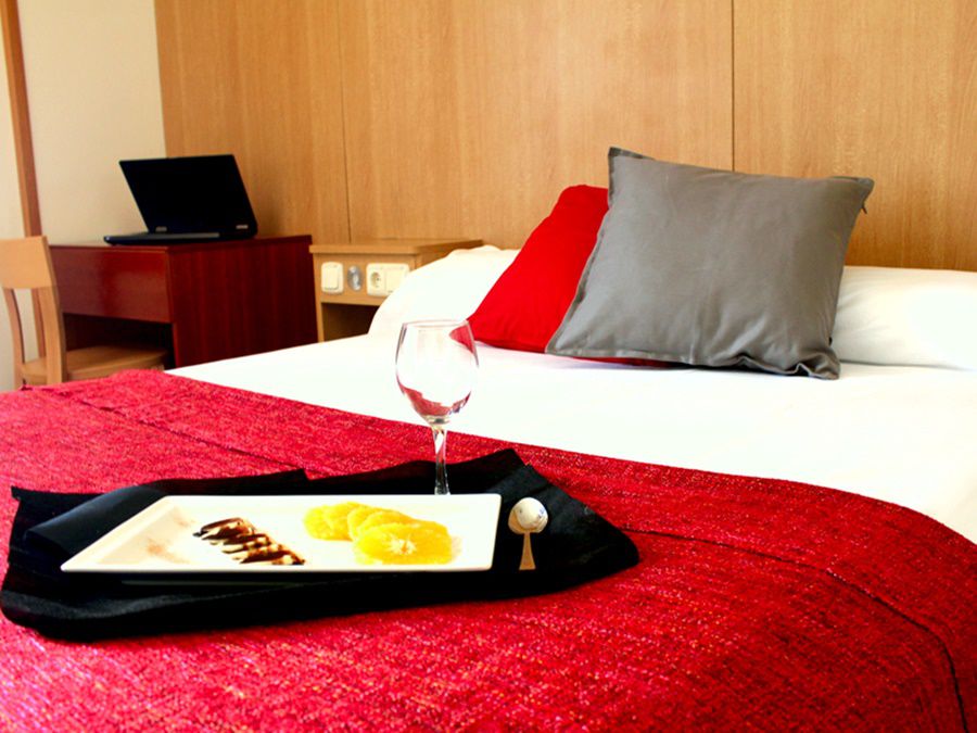 Iraipe Izaga Hostal Noáin Buitenkant foto